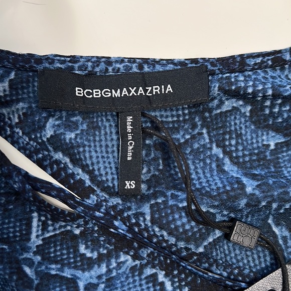 NWT BCBGMAXAZRIA Blue Python Jumpsuit Size XS - Picture 13 of 16
